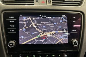 SKODA OCTAVIA esikatselu 16