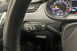 SKODA OCTAVIA esikatselu 21