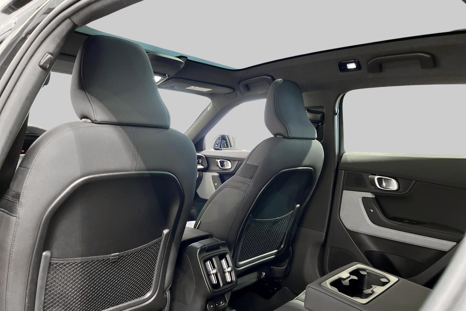 POLESTAR 2 iso kuva 27