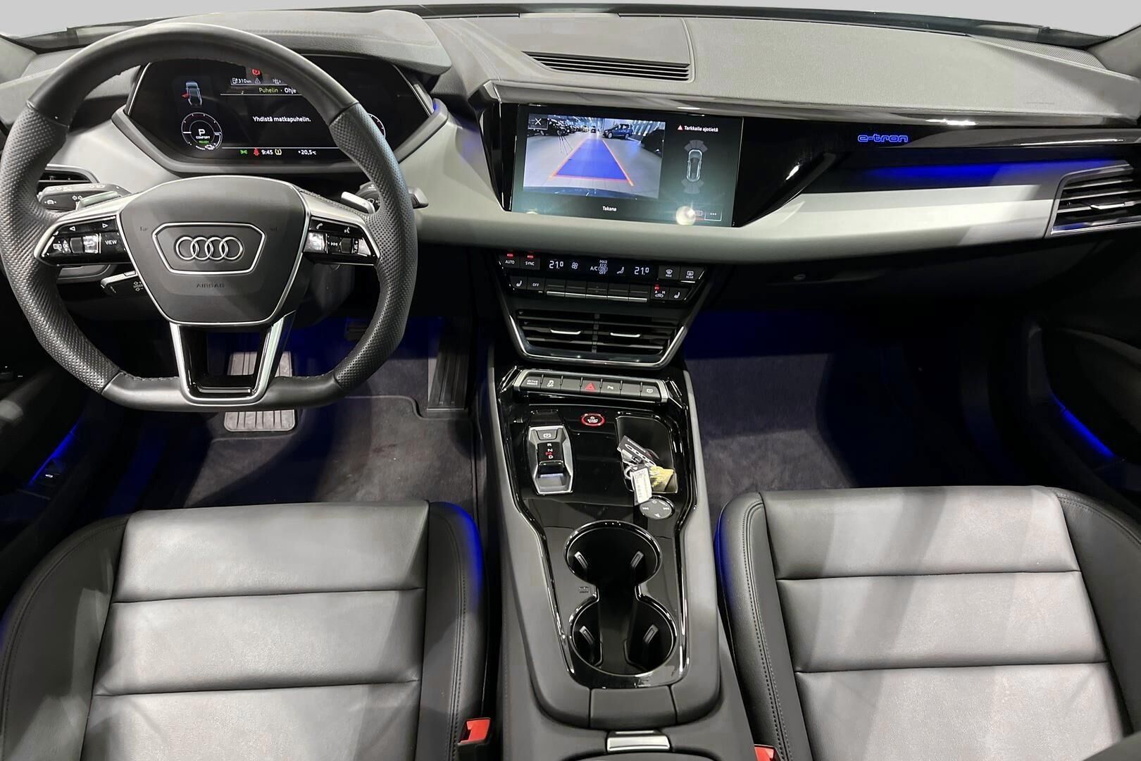 AUDI E-TRON GT iso kuva 10
