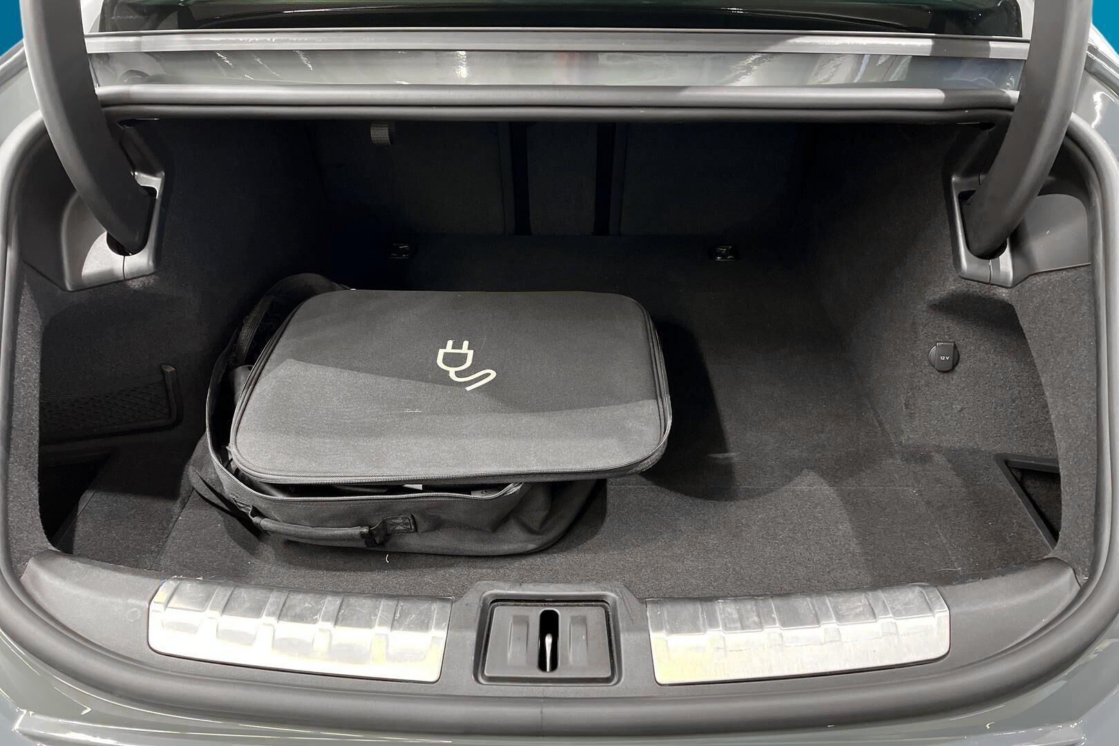 AUDI E-TRON GT iso kuva 11