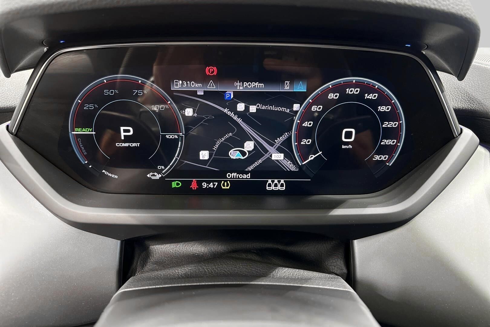 AUDI E-TRON GT iso kuva 13