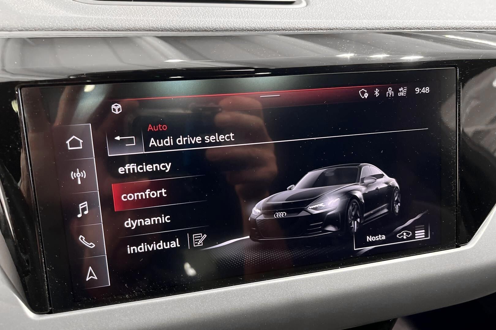 AUDI E-TRON GT iso kuva 17