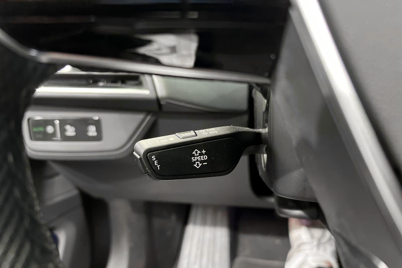 AUDI E-TRON GT iso kuva 24