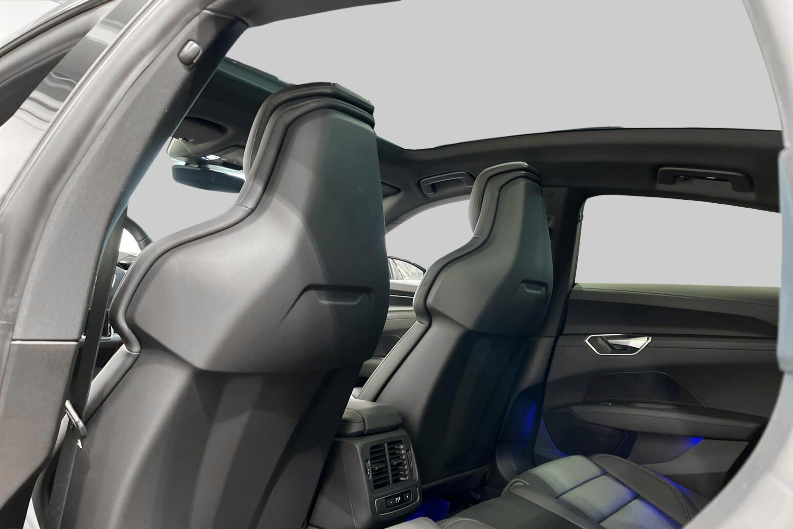 AUDI E-TRON GT iso kuva 28