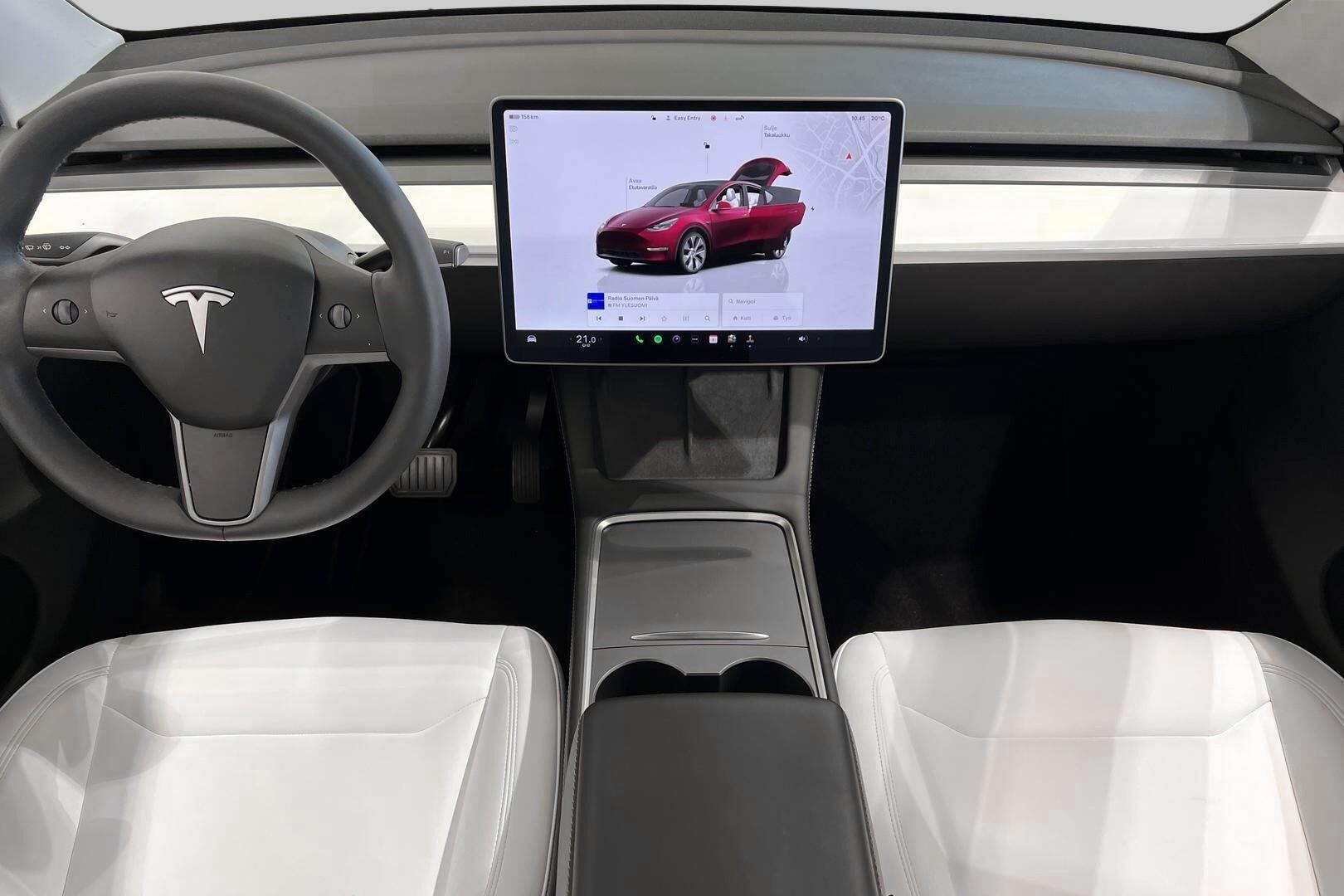 TESLA MODEL Y iso kuva 10