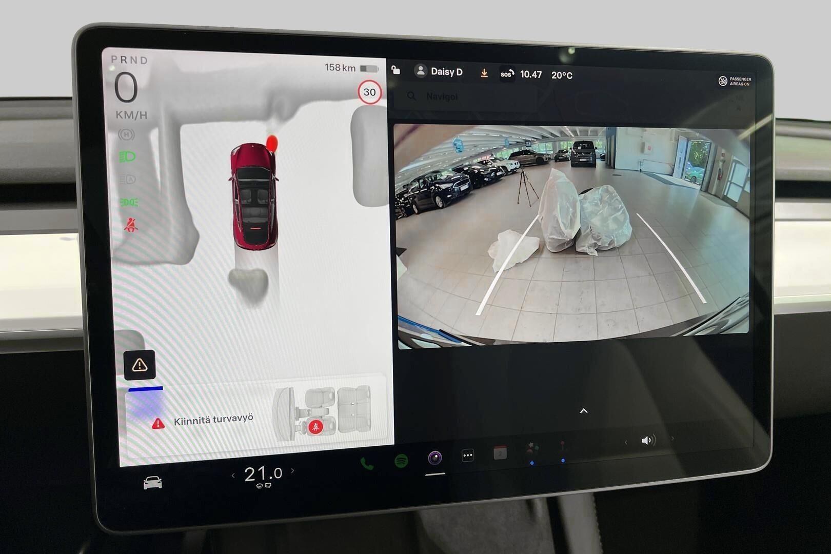 TESLA MODEL Y iso kuva 16