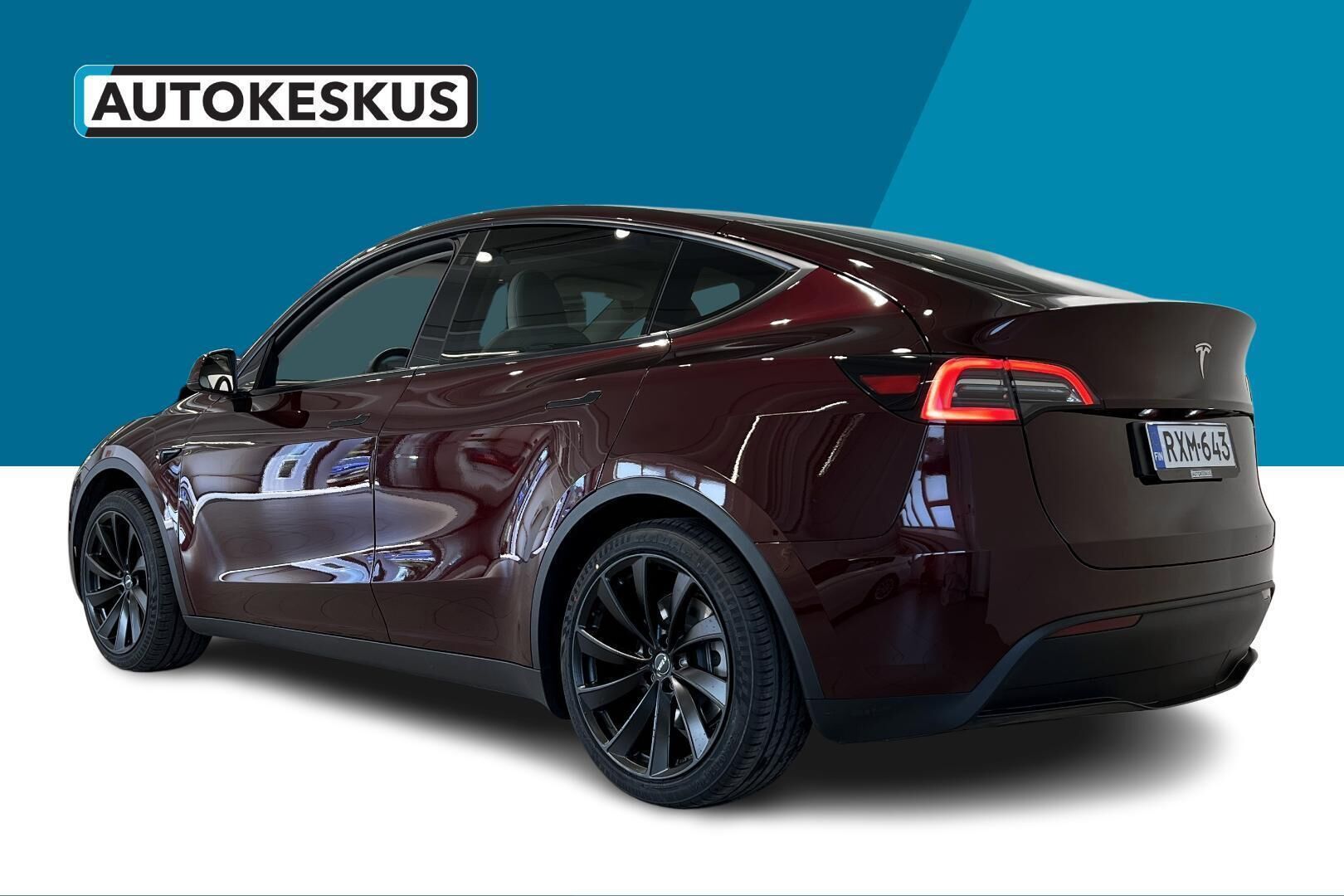 TESLA MODEL Y iso kuva 6