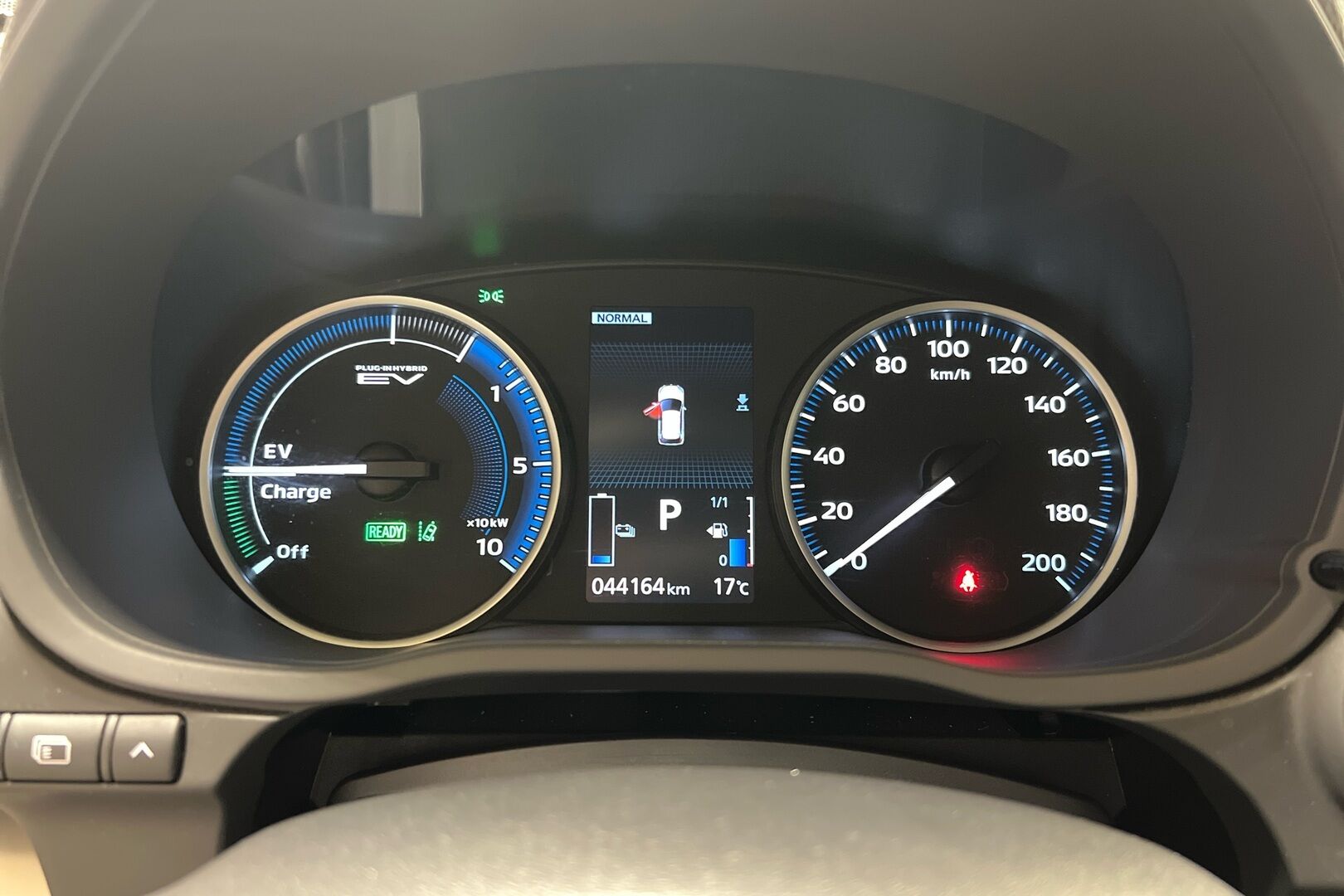 MITSUBISHI ECLIPSE CROSS iso kuva 4