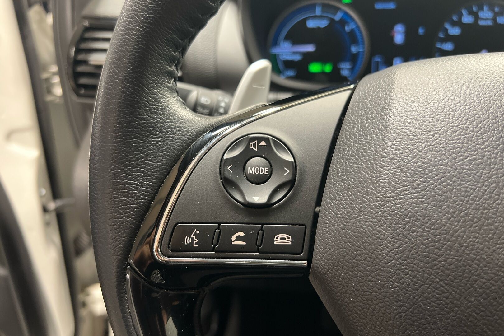 MITSUBISHI ECLIPSE CROSS iso kuva 15