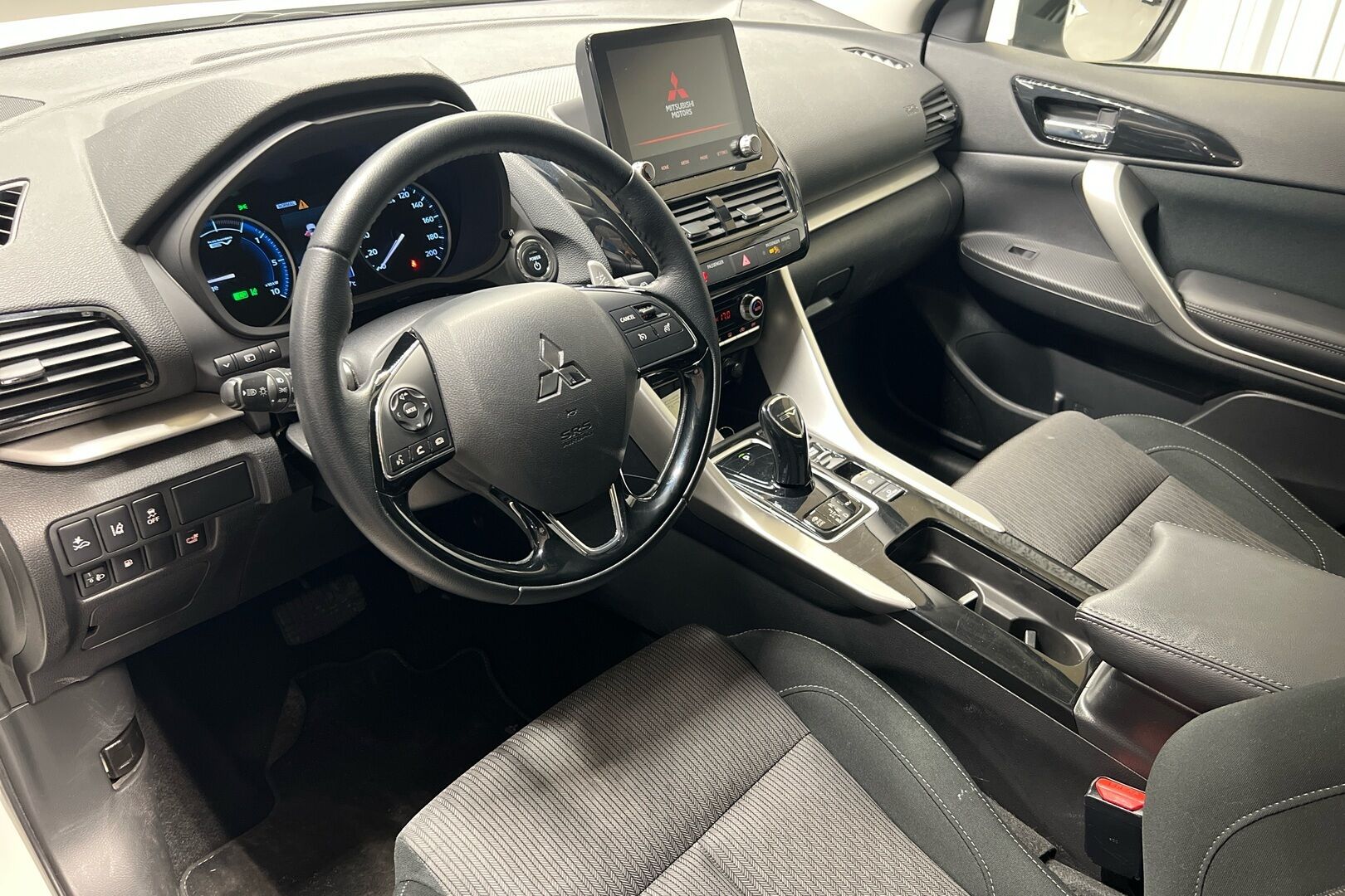 MITSUBISHI ECLIPSE CROSS iso kuva 11