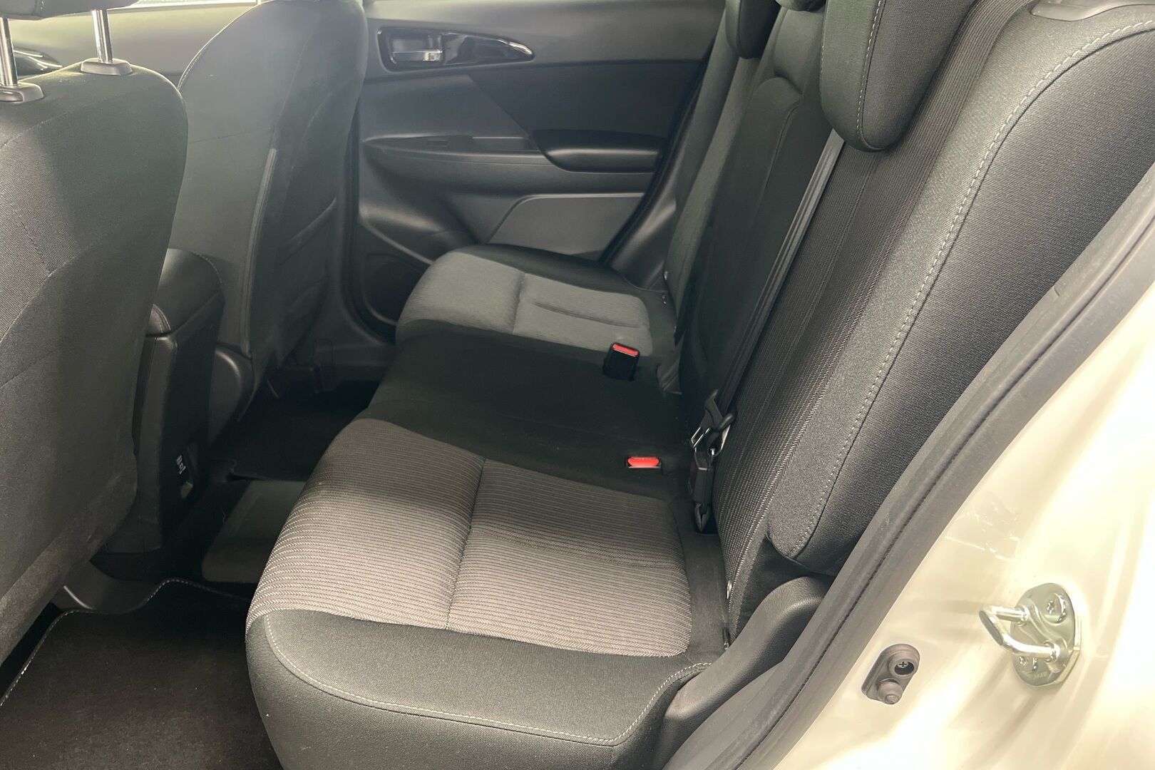 MITSUBISHI ECLIPSE CROSS iso kuva 12