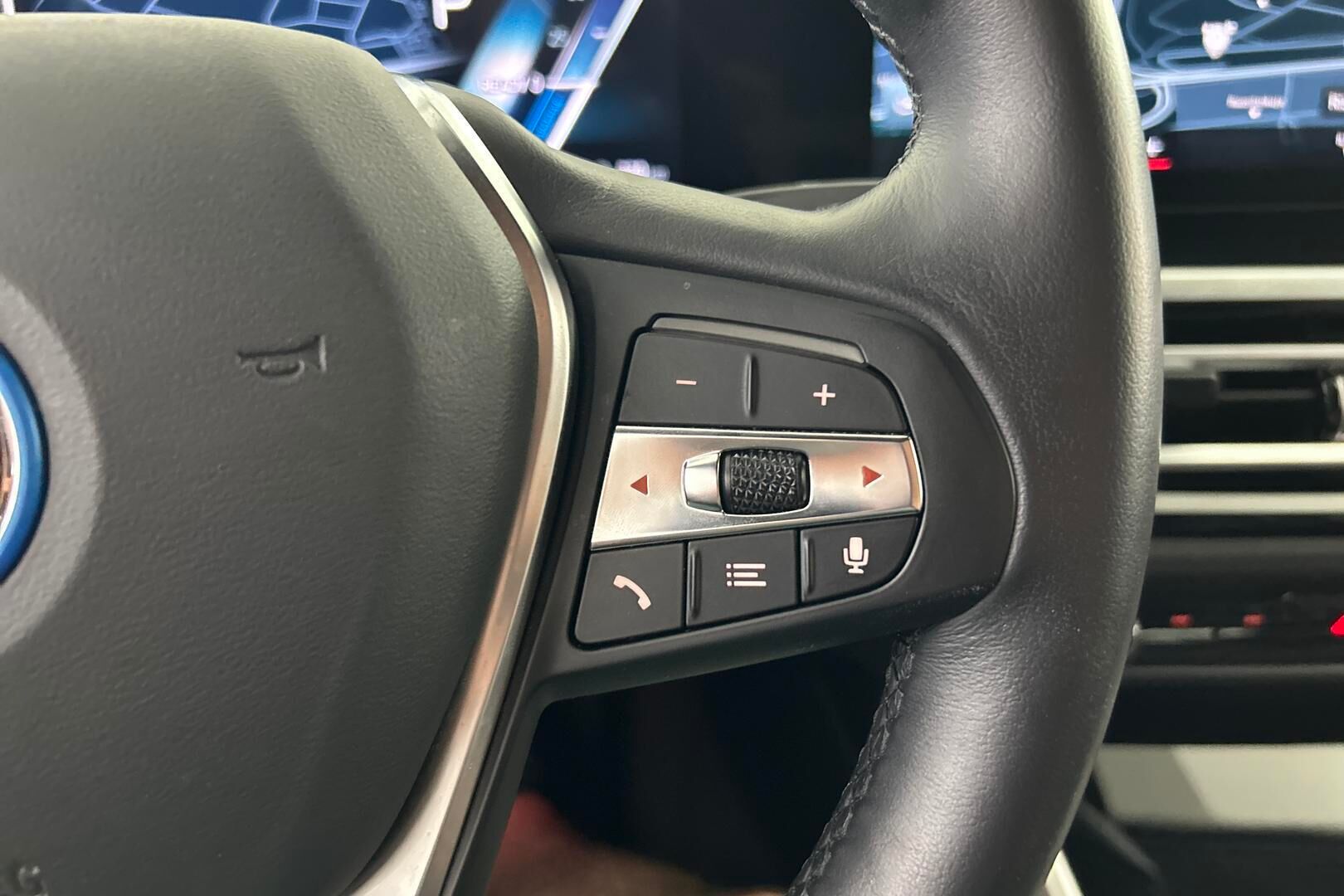 BMW i4 iso kuva 14