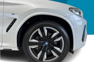 BMW IX3 esikatselu 11