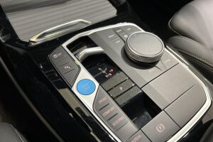 BMW IX3 esikatselu 17