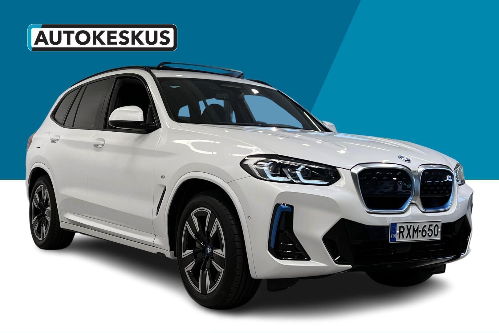 BMW IX3 iso kuva 2
