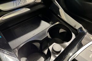 BMW IX3 esikatselu 19