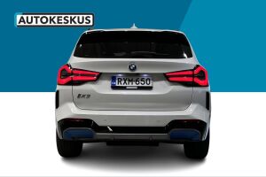 BMW IX3 esikatselu 5