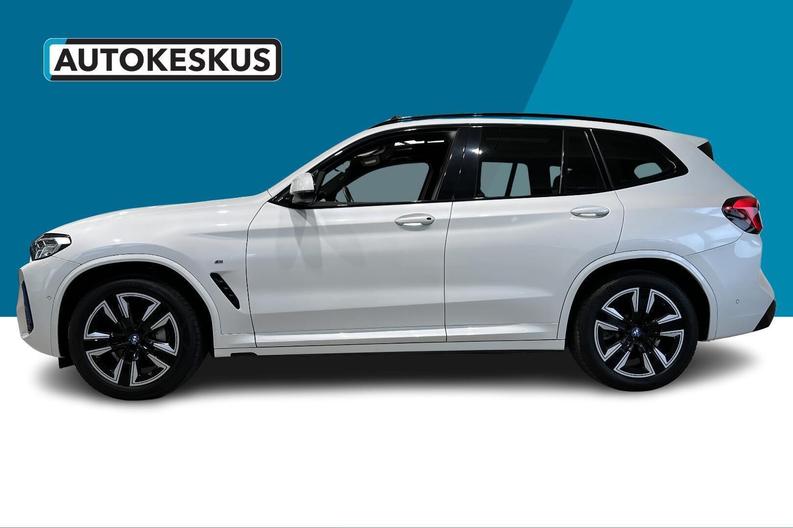 BMW IX3 iso kuva 7