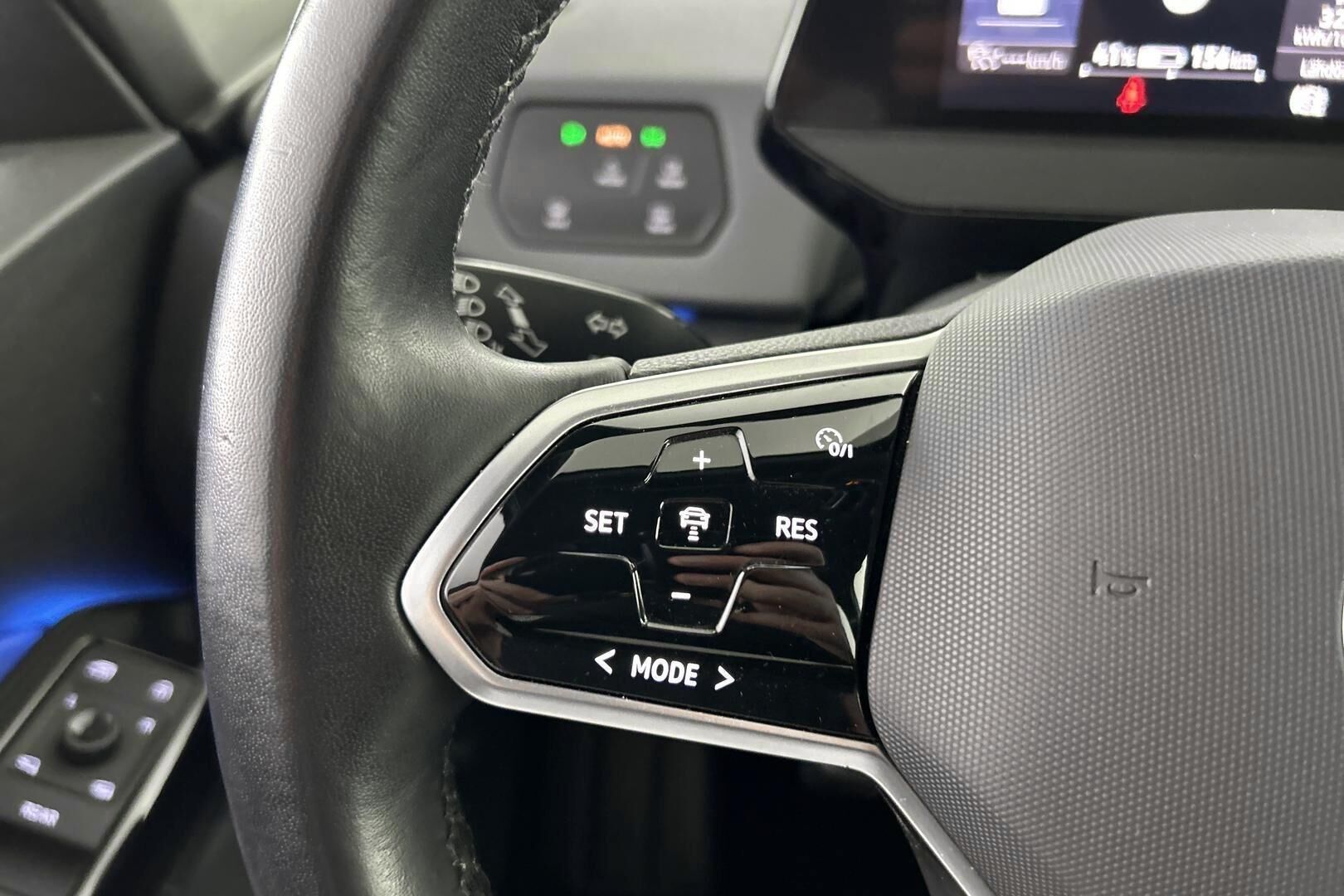 VOLKSWAGEN ID.3 iso kuva 18