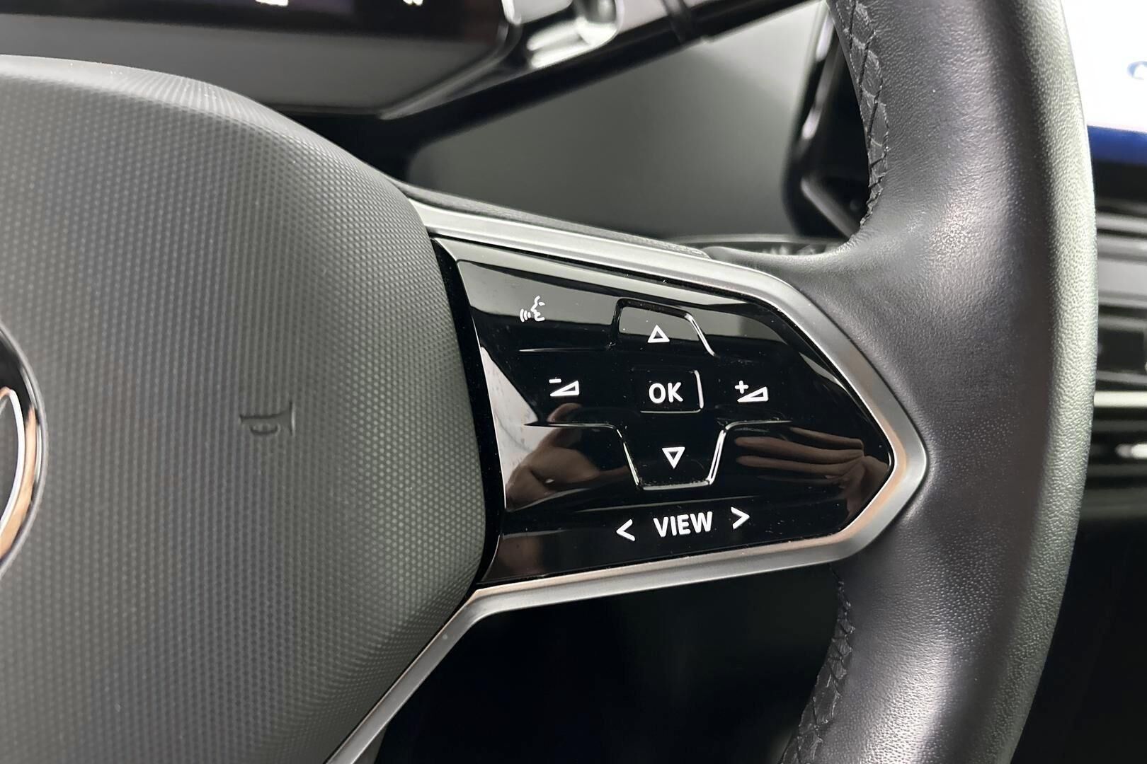 VOLKSWAGEN ID.3 iso kuva 19