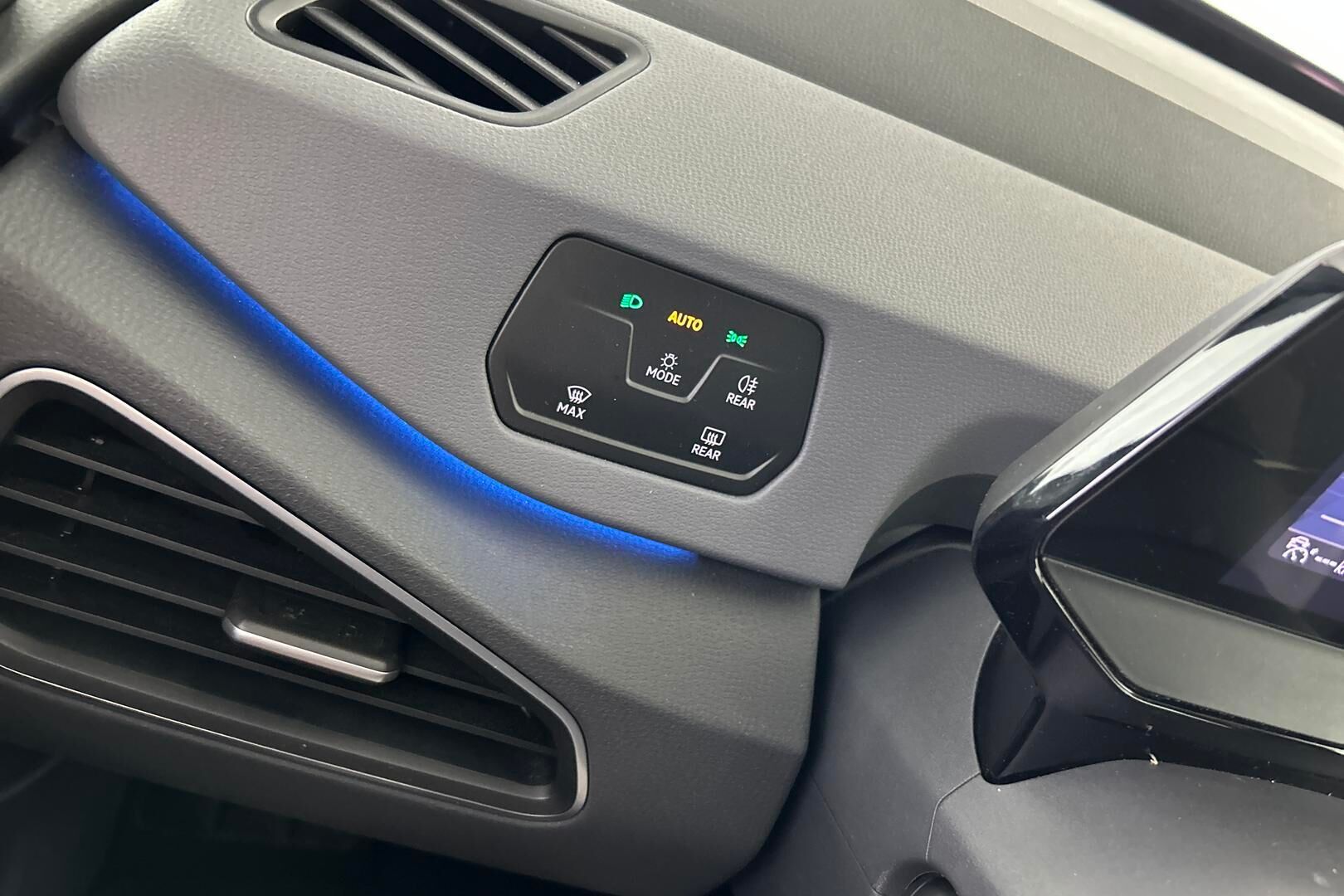 VOLKSWAGEN ID.3 iso kuva 20