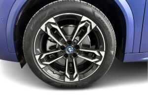 BMW iX2 esikatselu 13