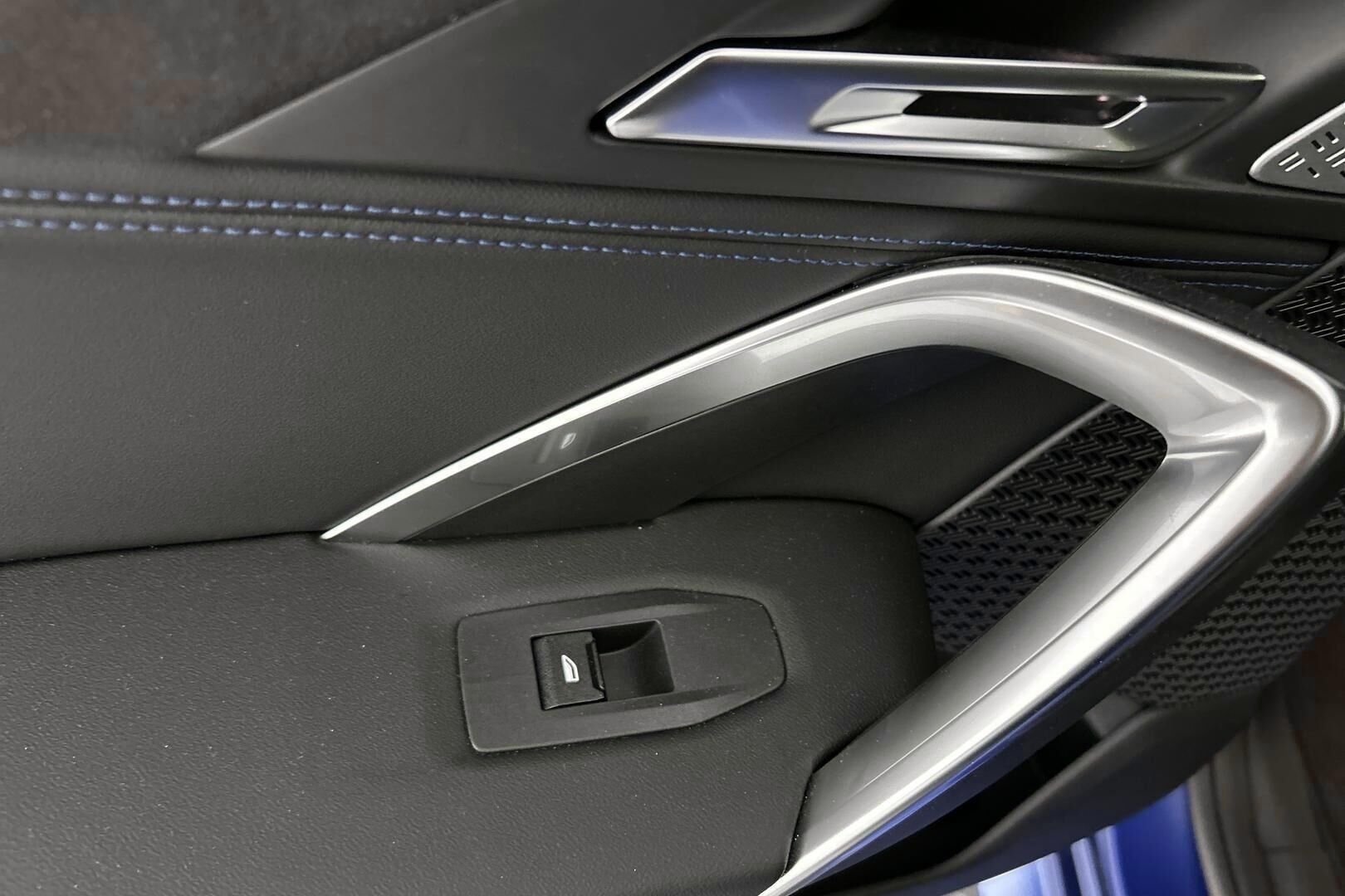 BMW iX2 iso kuva 26