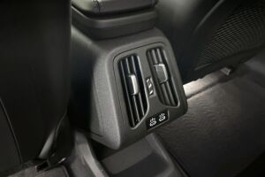 BMW iX2 esikatselu 15