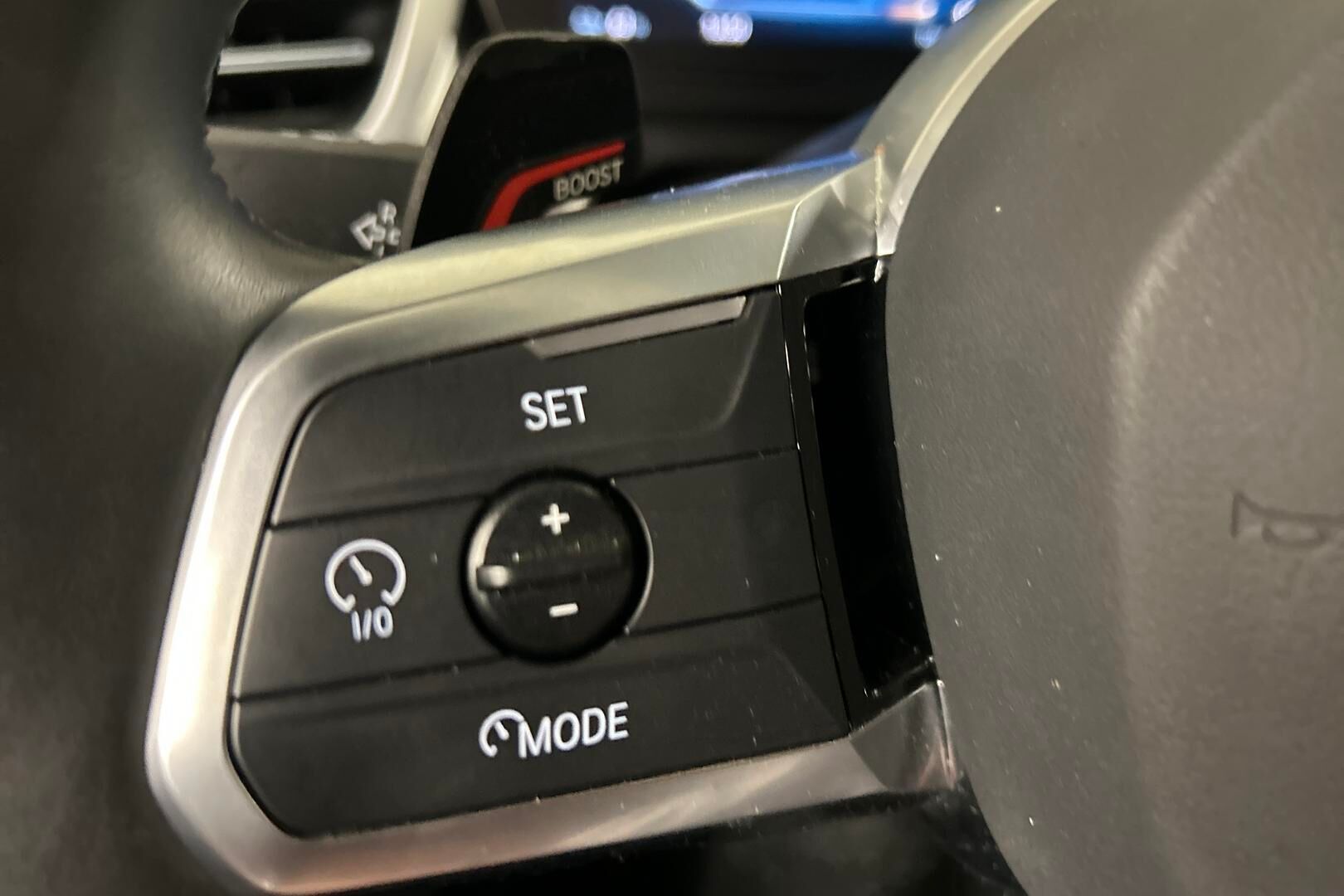 BMW iX2 iso kuva 18