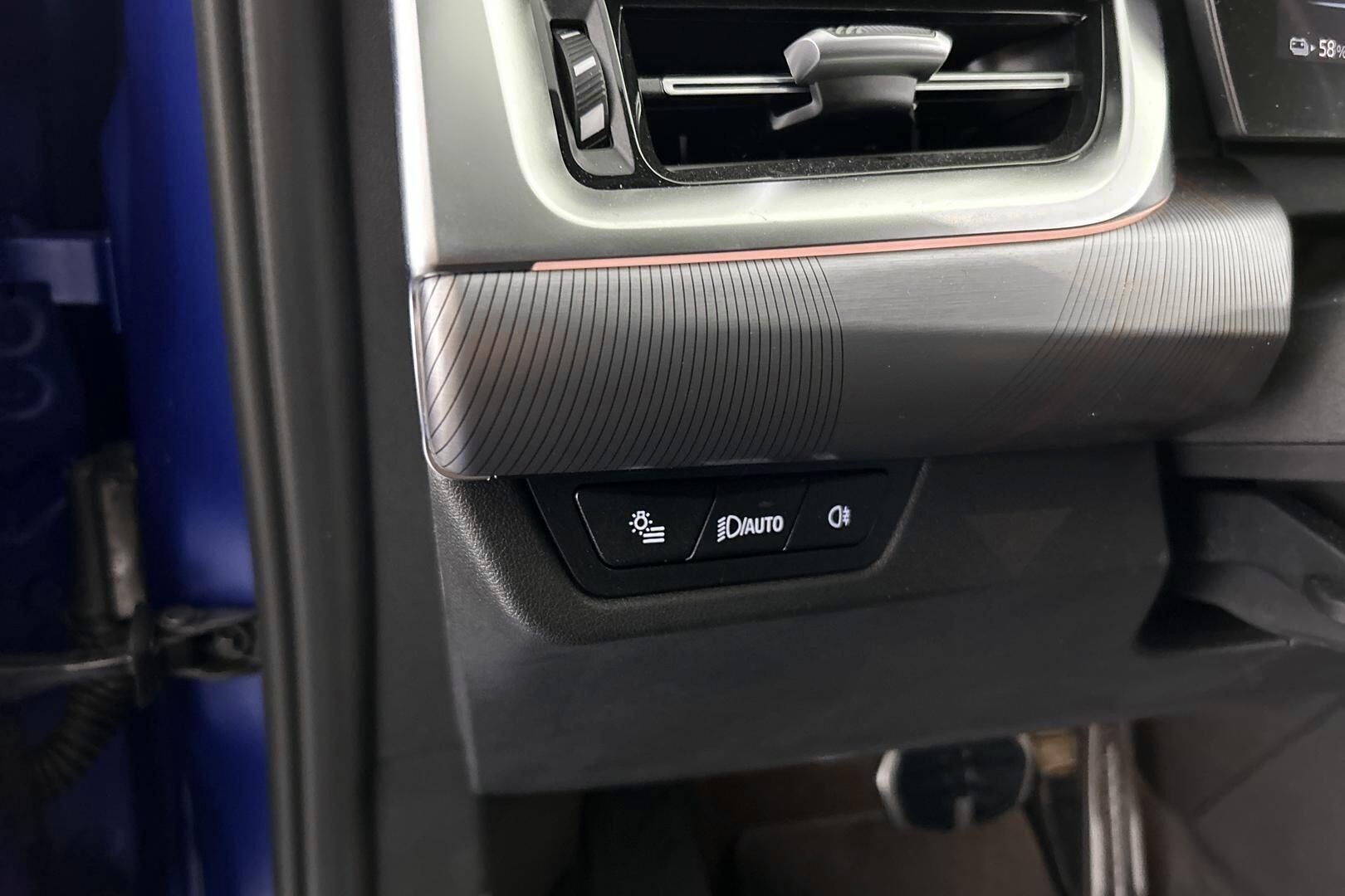 BMW iX2 iso kuva 29