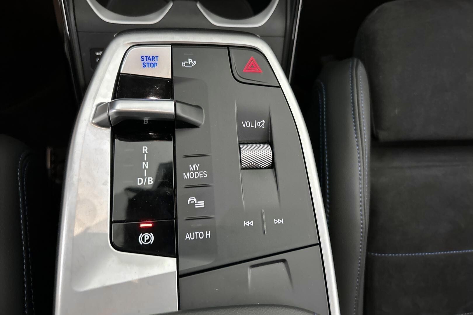 BMW iX2 iso kuva 14