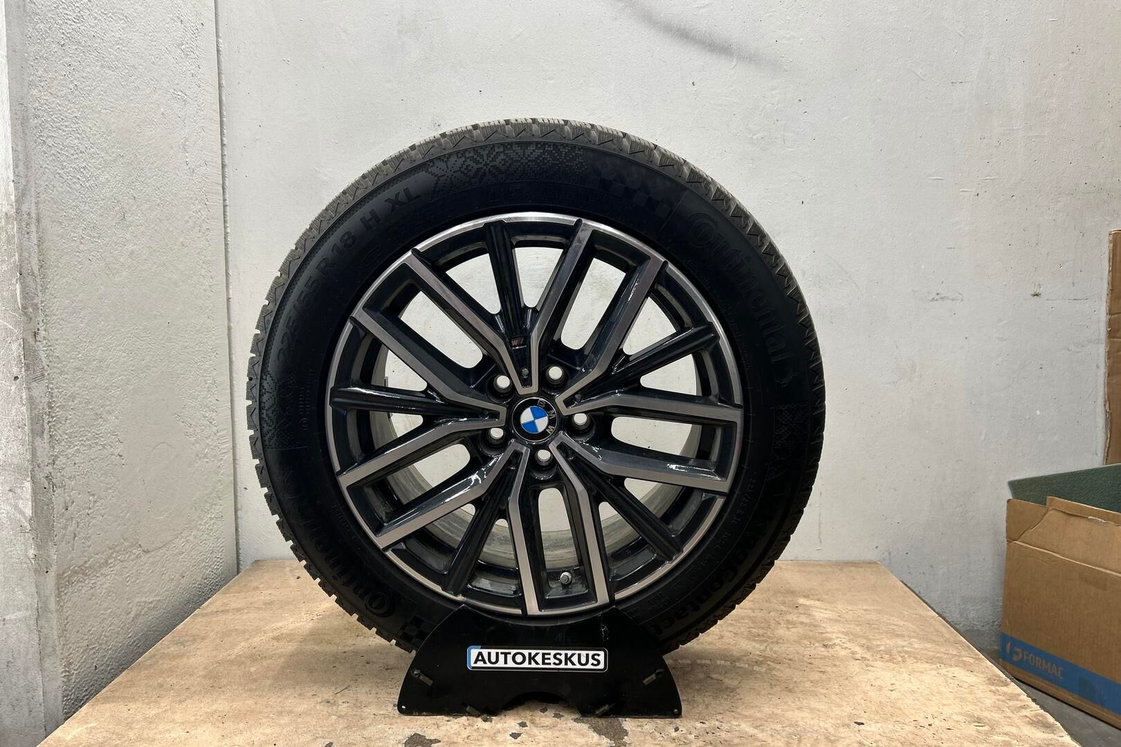 BMW iX2 iso kuva 22