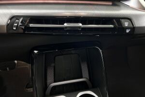 BMW iX2 esikatselu 22