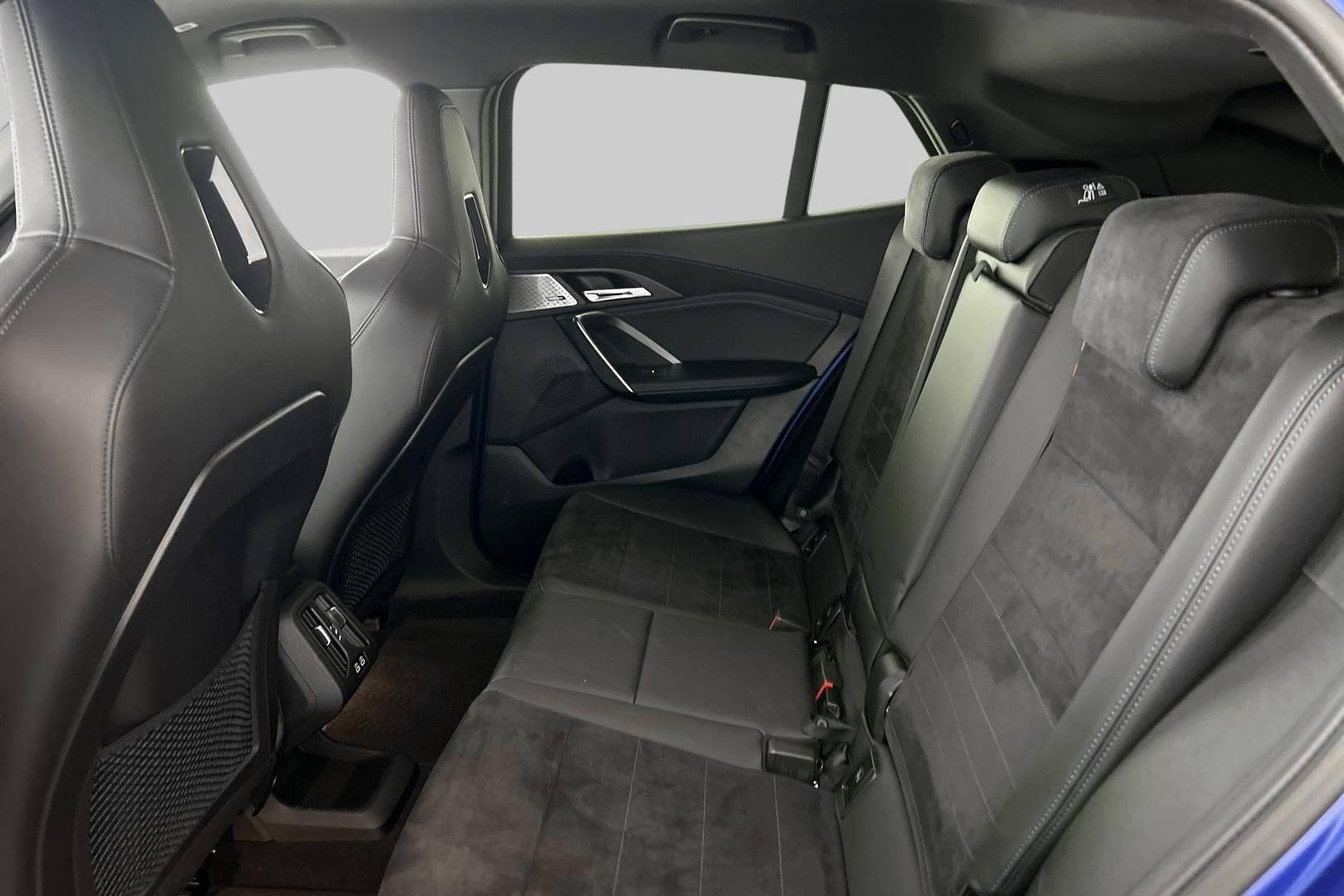 BMW iX2 iso kuva 6