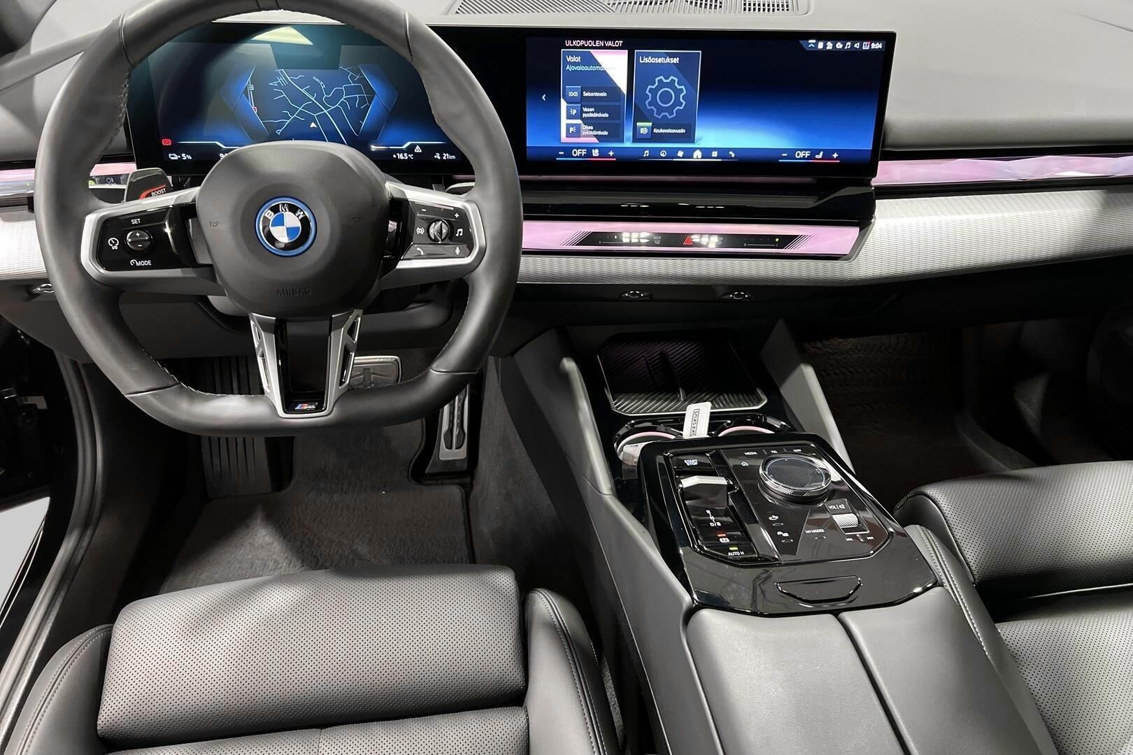 BMW i5 iso kuva 10