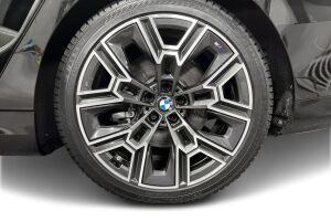 BMW i5 esikatselu 12