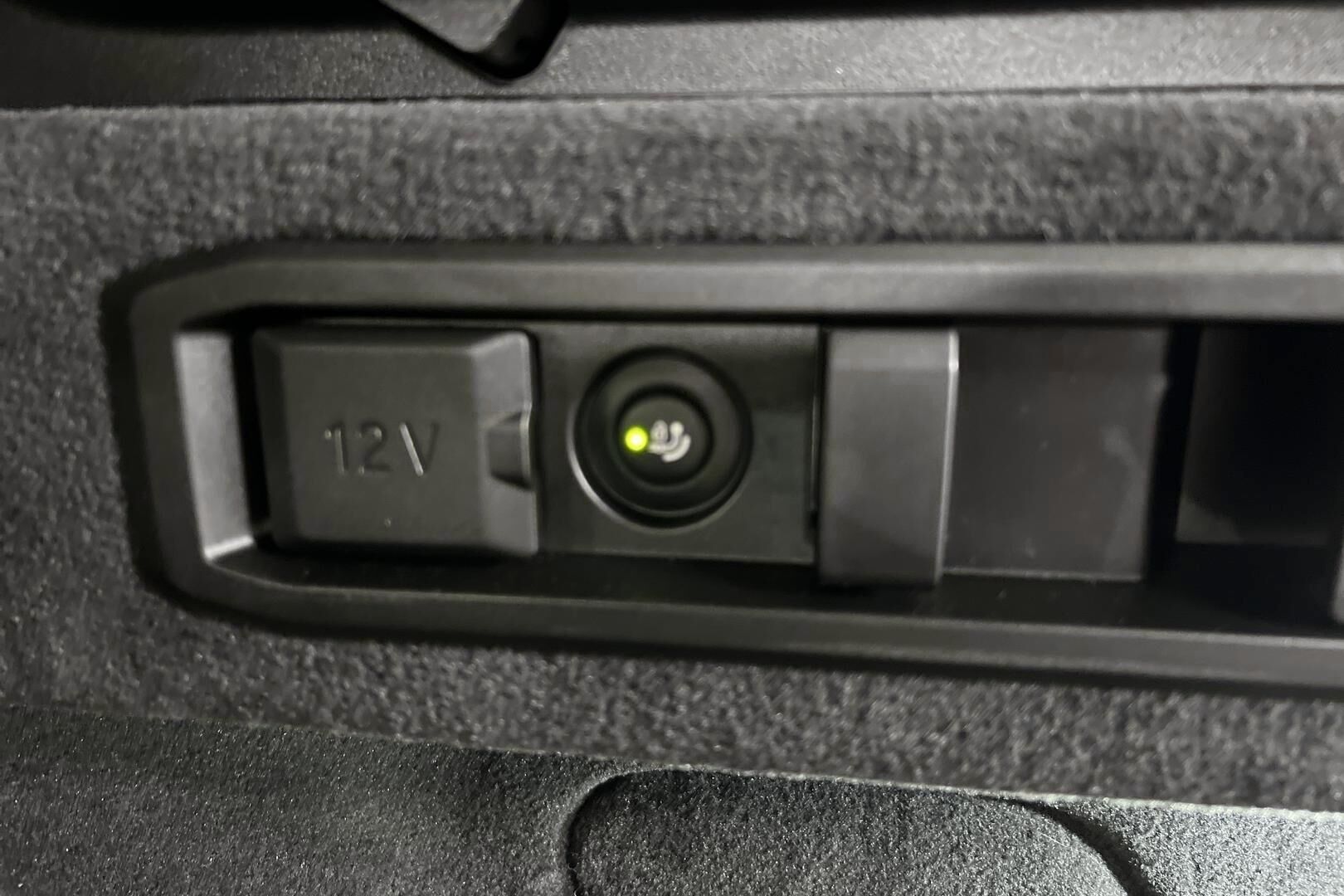 BMW i5 iso kuva 14