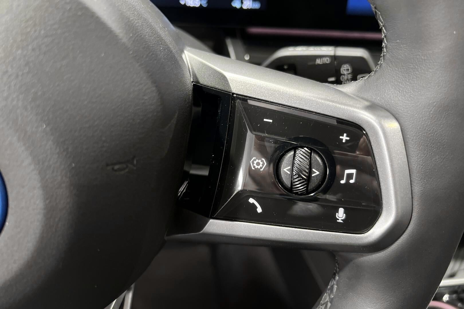 BMW i5 iso kuva 17