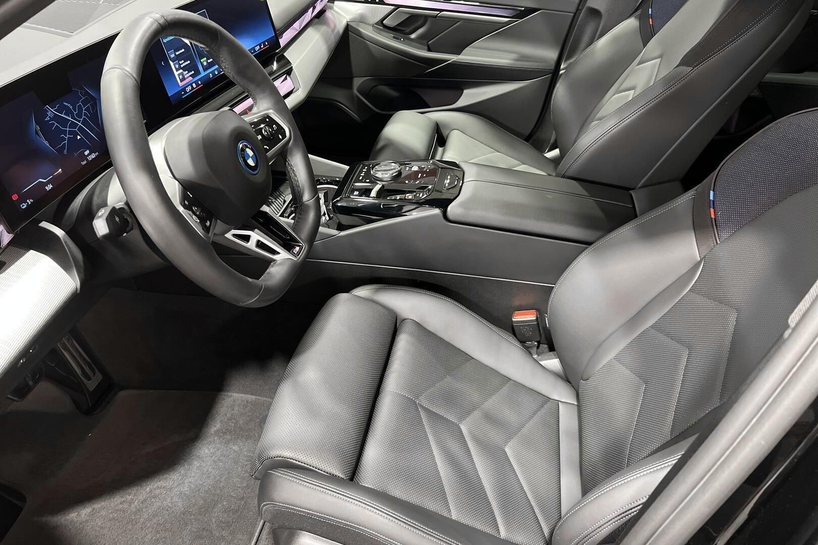 BMW i5 iso kuva 8