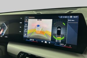 BMW iX1 esikatselu 15