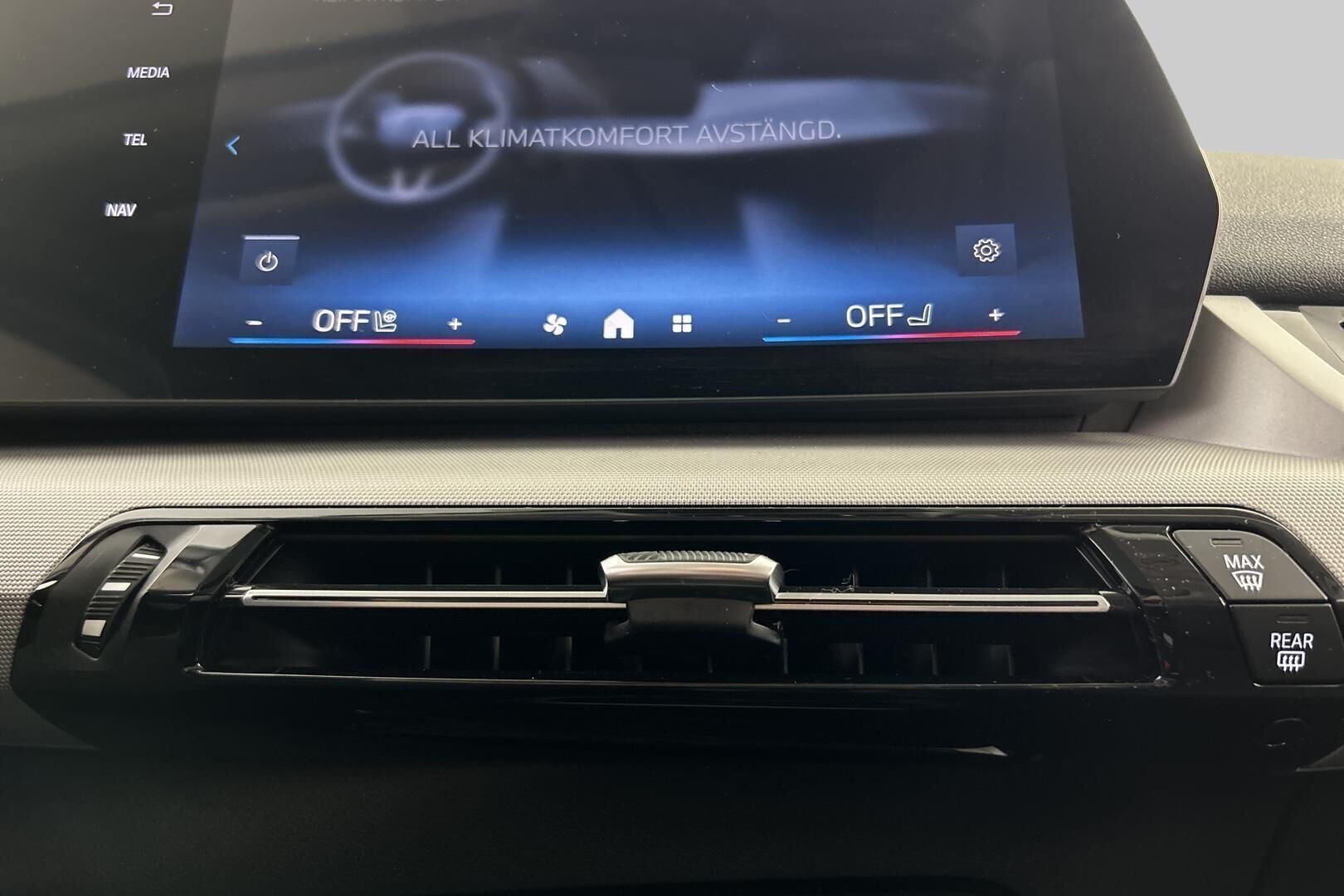 BMW IX1 iso kuva 30