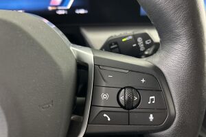 BMW iX1 esikatselu 26