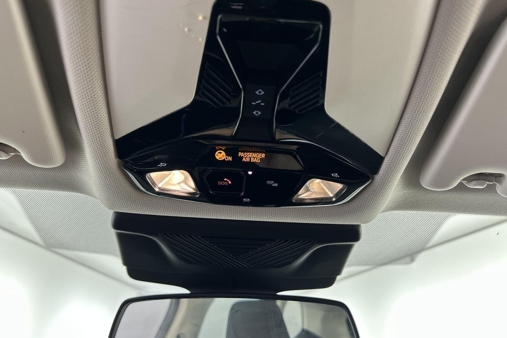 BMW IX1 iso kuva 36