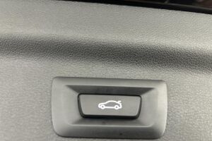 BMW iX1 esikatselu 35