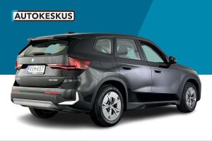 BMW iX1 esikatselu 5