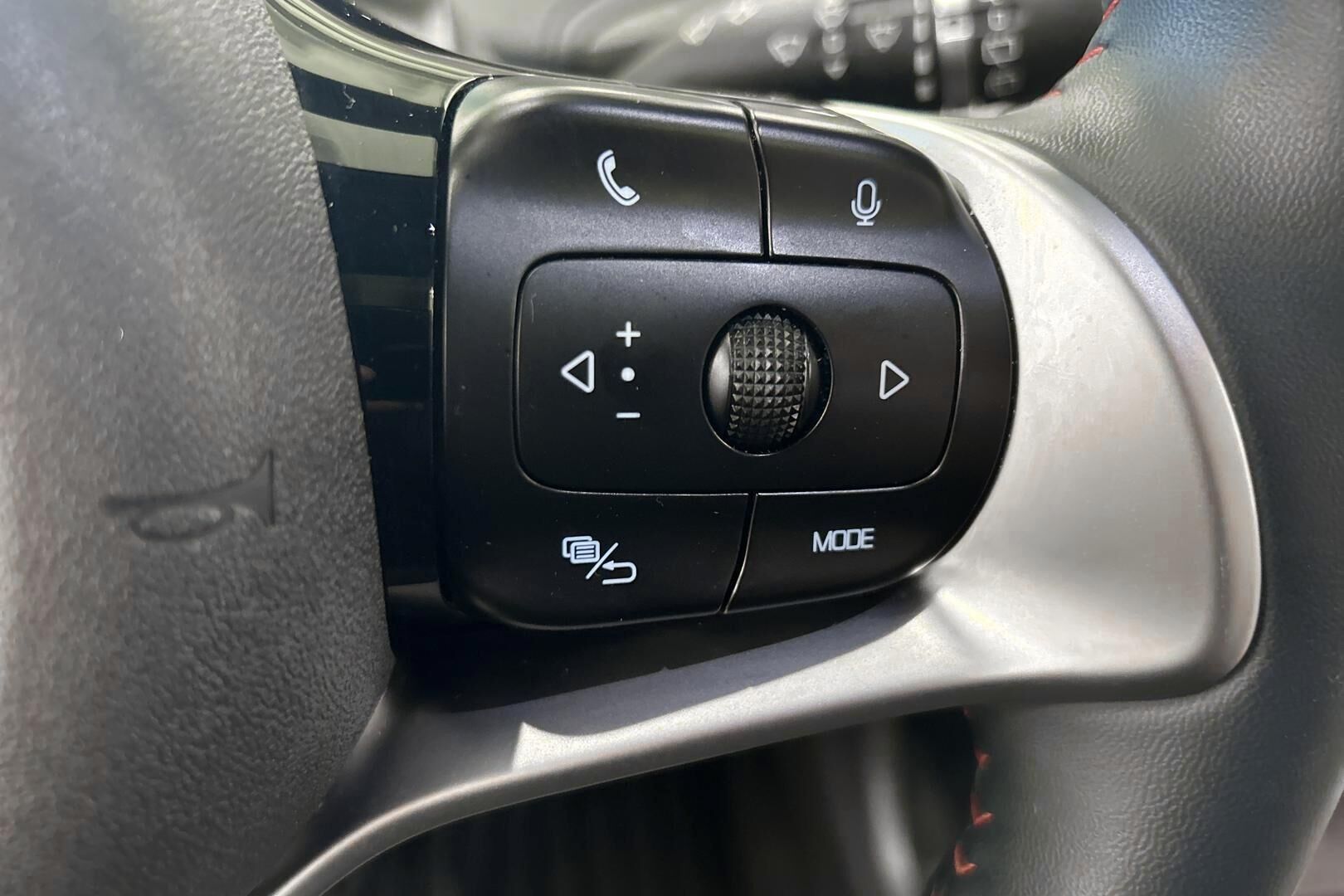 BYD ATTO 3 iso kuva 21