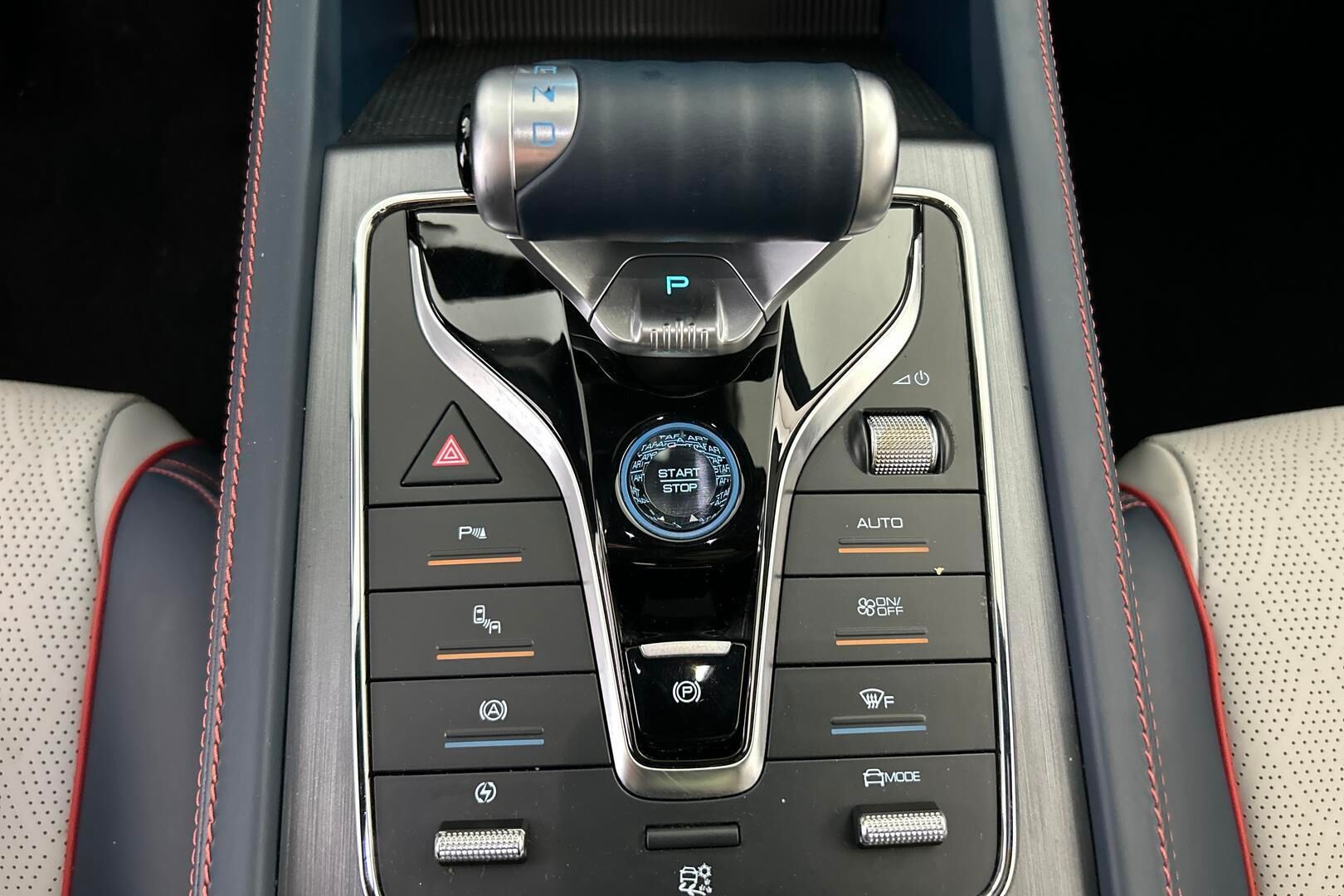 BYD Atto 3 iso kuva 21