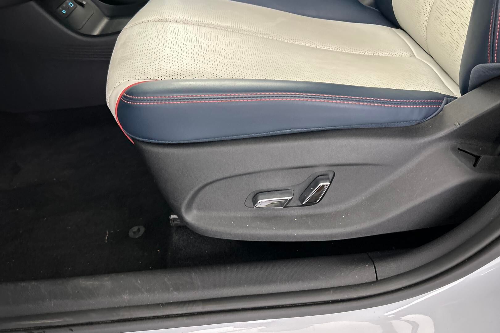 BYD Atto 3 iso kuva 36
