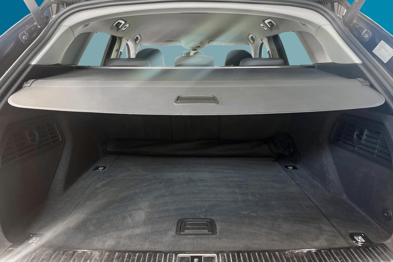 AUDI E-TRON iso kuva 11